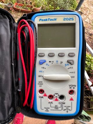 Multímetro PeakTech 2025