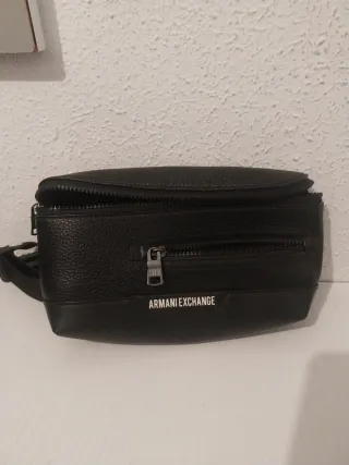 Riñonera Armani Exchange Negra