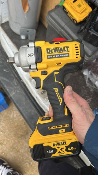 Llave de Impacto DeWalt 18V XR Brushless