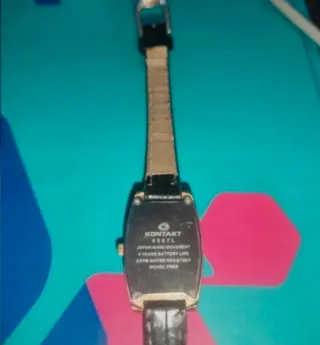 Reloj Kontakt Mujer Dorado y Negro
