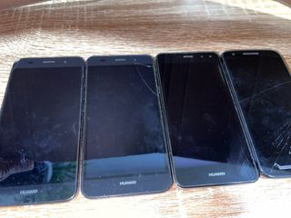 Lote 4 móviles Huawei y Motorola para piezas