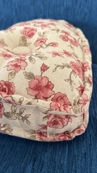 Cuscino cuore trapuntato stile futon