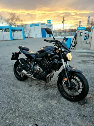 Yamaha MT-07 Negra