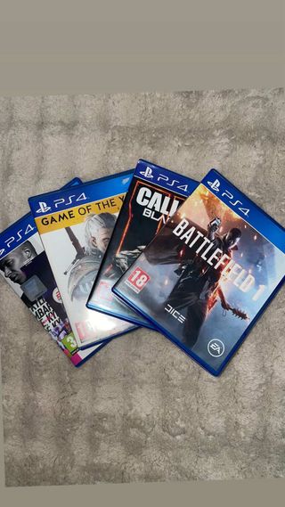 PS4 Nera + 2 Controller e 4 Giochi