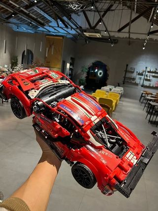 LEGO Technic Ferrari 488 GTE AF Corse 42125