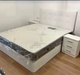 Canapé de madera y tela