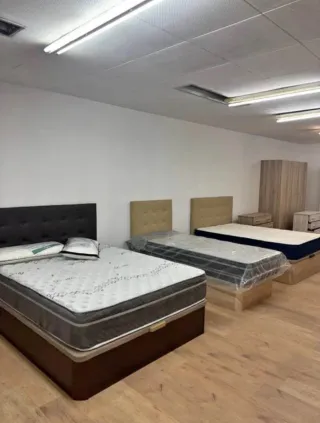 Cama con canapé abatible