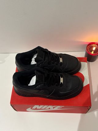 Nike Air Force 1 Negras