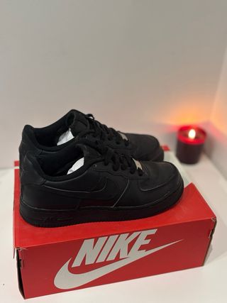 Nike Air Force 1 Negras