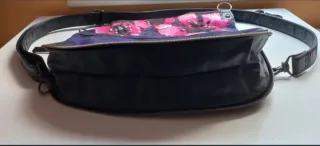 Dos bolsos Desigual y Pull&Bear