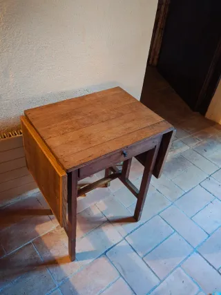 Mesa auxiliar roble antigua abatible