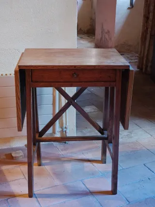 Mesa auxiliar roble antigua abatible