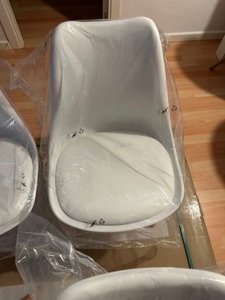 Set di 4 sedie bianche nordiche nuove