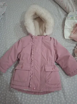 Chaqueta niña rosa con capucha