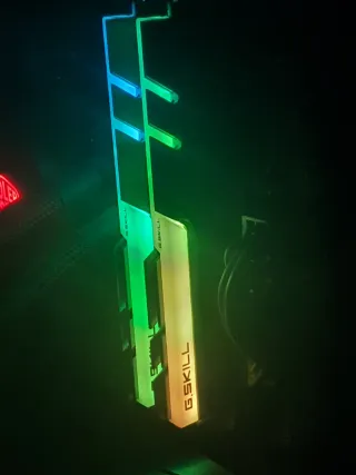 Memória RAM G.Skill Trident Z RGB 16GB