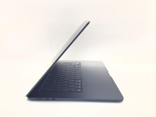 portatil apple apple macbook air m4 10-core 4.4 15 (10gpu) (2025) (a3241)