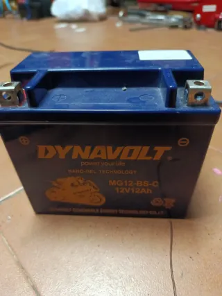 Batería Dynavolt MG12-BS-C 12V 12Ah