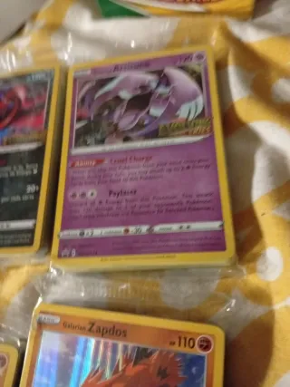 Pokémon Evolving Skies Build & Battle