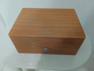 Scatola in legno Omega