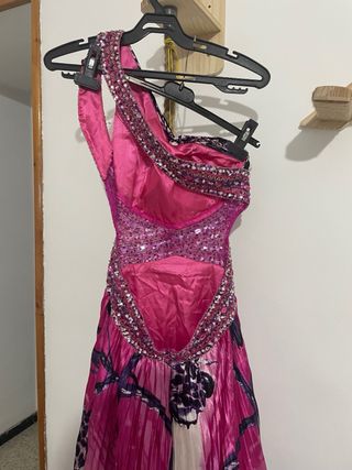 Vestido de fiesta rosa y morado