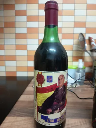 Bottiglie Gran Reserva con ritratto