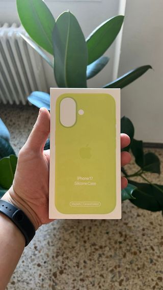 Funda iPhone 17 Silicona MagSafe Verde Lima