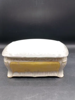 Caja joyero Limoges dorada y blanca