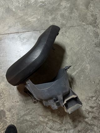 Asiento y Baúl Yamaha Jog Antigua