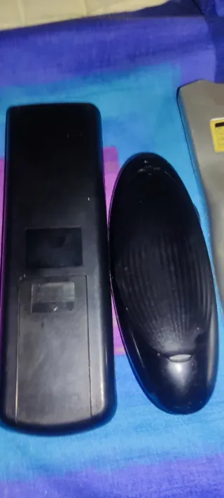 Lote 6 mandos a distancia (varias marcas)