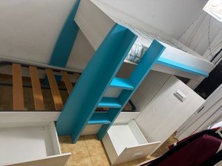 Cama litera infantil azul y blanca