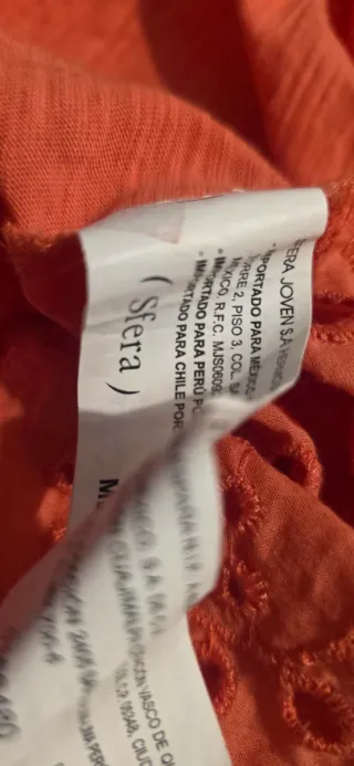 Camiseta coral con encaje y bordado - SFERA