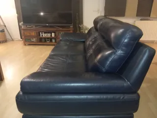 Sofás de piel azul oscuro