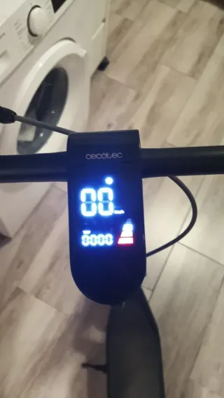 Patinete Eléctrico Cecotec Seminuevo