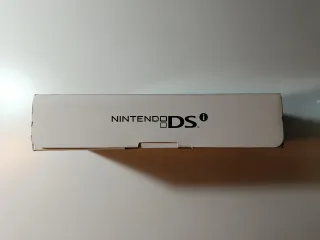 Caja y manuales Nintendo Dsi