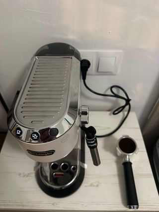 Cafetera DeLonghi Dedica Style Blanca
