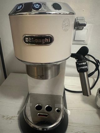 Cafetera DeLonghi Dedica Style Blanca