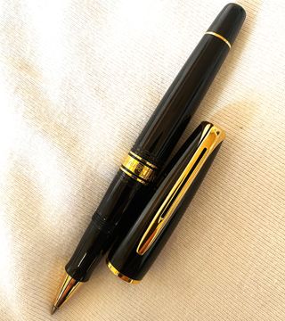 Bolígrafo Waterman Negro y Oro