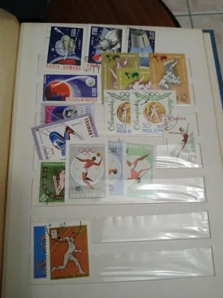 Album di francobolli con varie nazioni