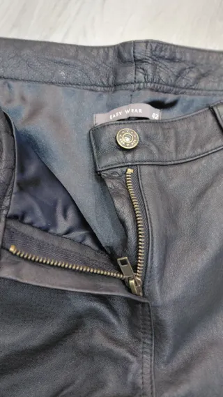 Pantalones piel nuevos