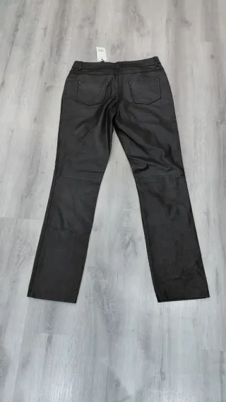 Pantalones piel nuevos