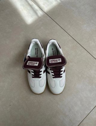 Adidas Wales Bonner blancas y granate