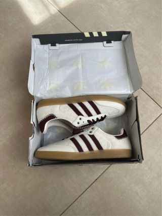 Adidas Wales Bonner blancas y granate