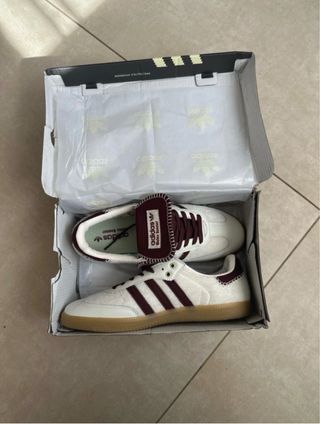 Adidas Wales Bonner blancas y granate