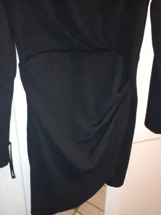 Vestito Zara nero manica lunga molto bello indossa