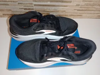 Scarpe Brooks Ghost Max Uomo Nero Bianco