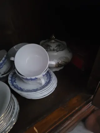 Servizi in porcellana Limoges e Bavaria.