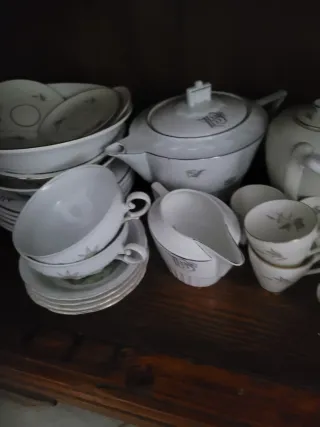 Servizi in porcellana Limoges e Bavaria.