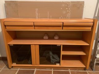 Mueble recibidor madera y cristal