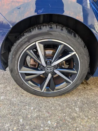 Toyota Auris Hybrid 2018 automático etiqueta ECO