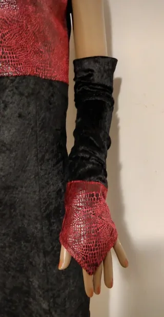 Vestito Scollo Americano Nero e Rosso